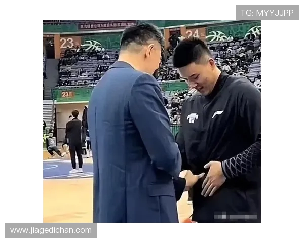 曾繁日官宣加盟深圳男篮！2 年合同开启新征程，已正式报到